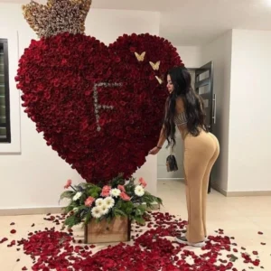 Gran Declaración – Corazón Gigante de Rosas Rojas