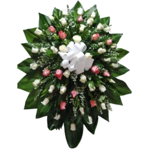 Memoria Eterna – Arreglo Fúnebre de Flores Blancas y Rosadas